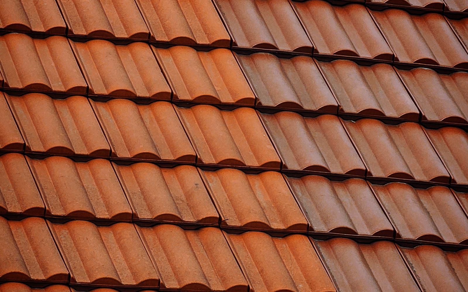 Détail d’une couverture posée par Becker Sony